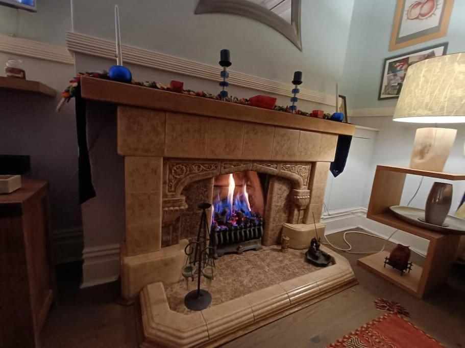 Big Fireplace Aga Hot Tub Wet Room Barn Garage Llanelli Eksteriør billede
